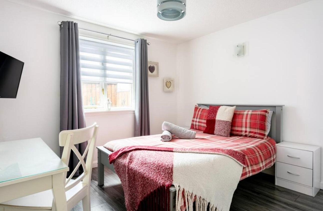 Ochil View Holiday Let Tullibody Buitenkant foto